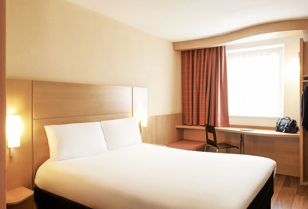 Ibis Sheffield City Exterior photo